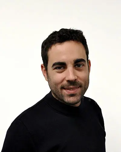 Alexandre Mérah, fondateur d'Apis basé à Paris, expert en restructuration d’actifs complexes.